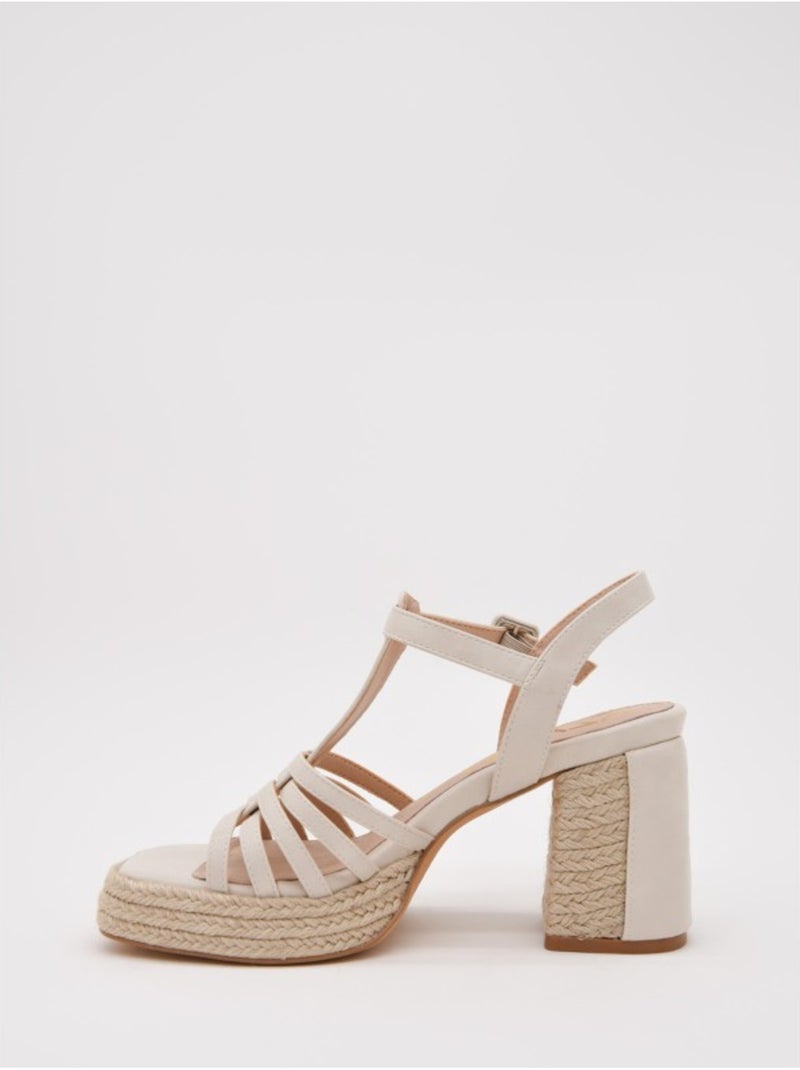 Sandali Con Tacco Materiale Sintetico Montevita Beige - Kiabi