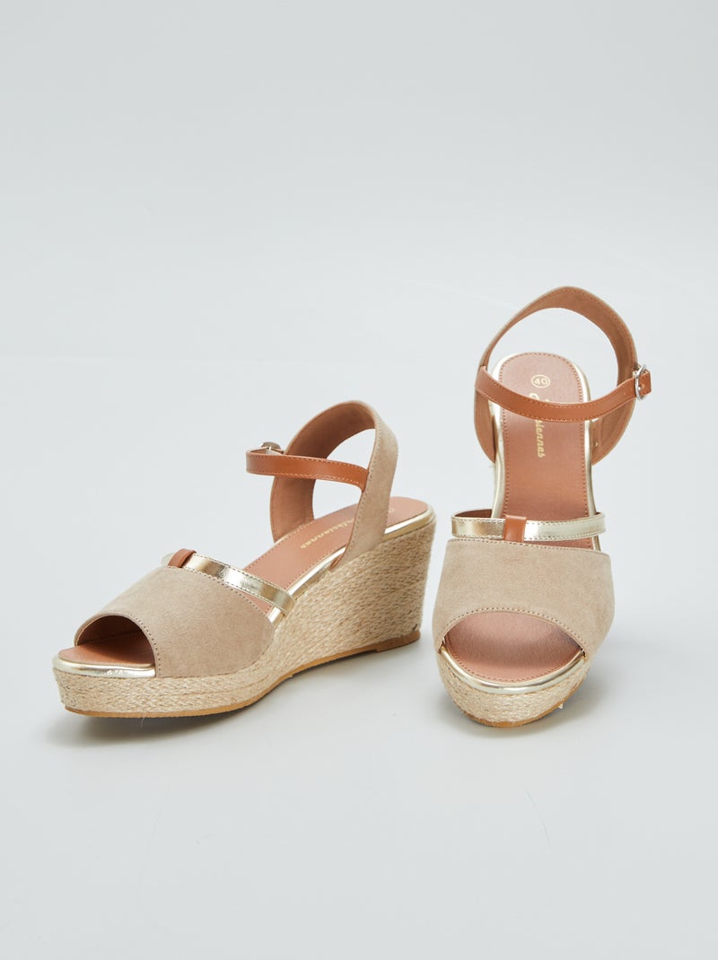 Sandali con zeppa MARRONE - Kiabi