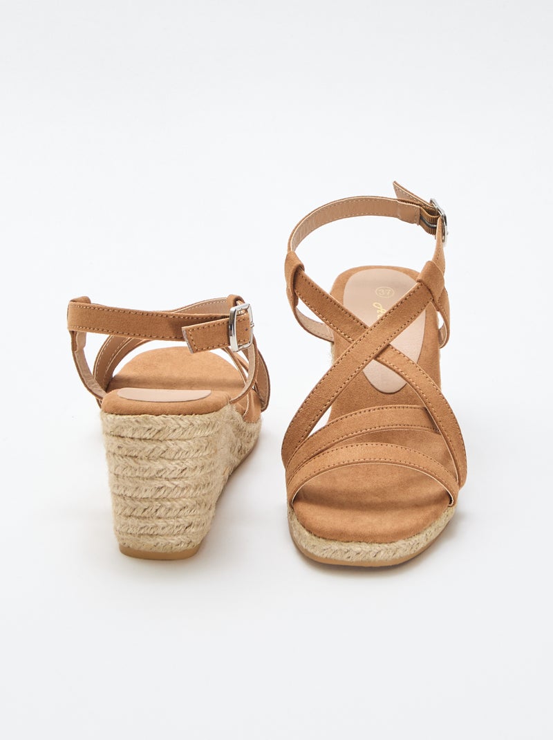 Sandali con zeppa Marrone - Kiabi