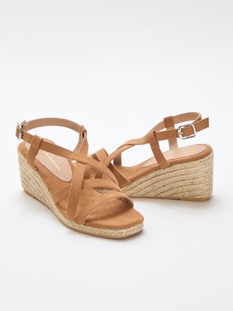 Sandali con zeppa Marrone - Kiabi
