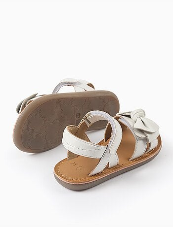 Sandali in pelle con fiocco decorativo
