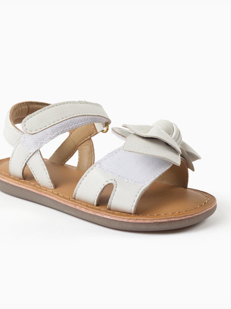 Sandali in pelle con fiocco decorativo Bianco - Kiabi