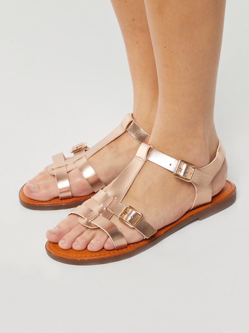 Sandali in similpelle lucida BEIGE - Kiabi