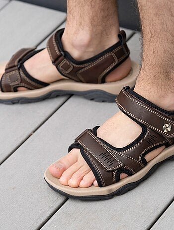 Sandali molto confortevole e facile da indossare Isotoner