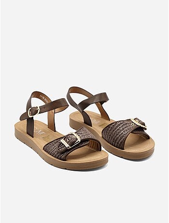 Sandali piatti con fibbia