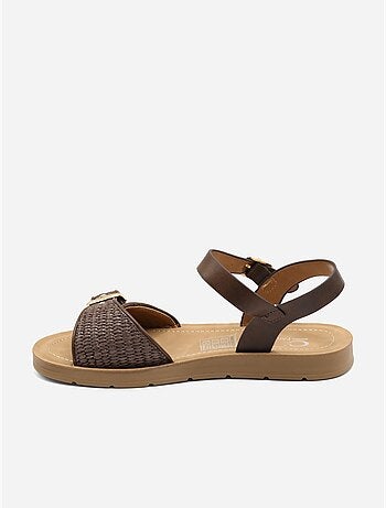 Sandali piatti con fibbia