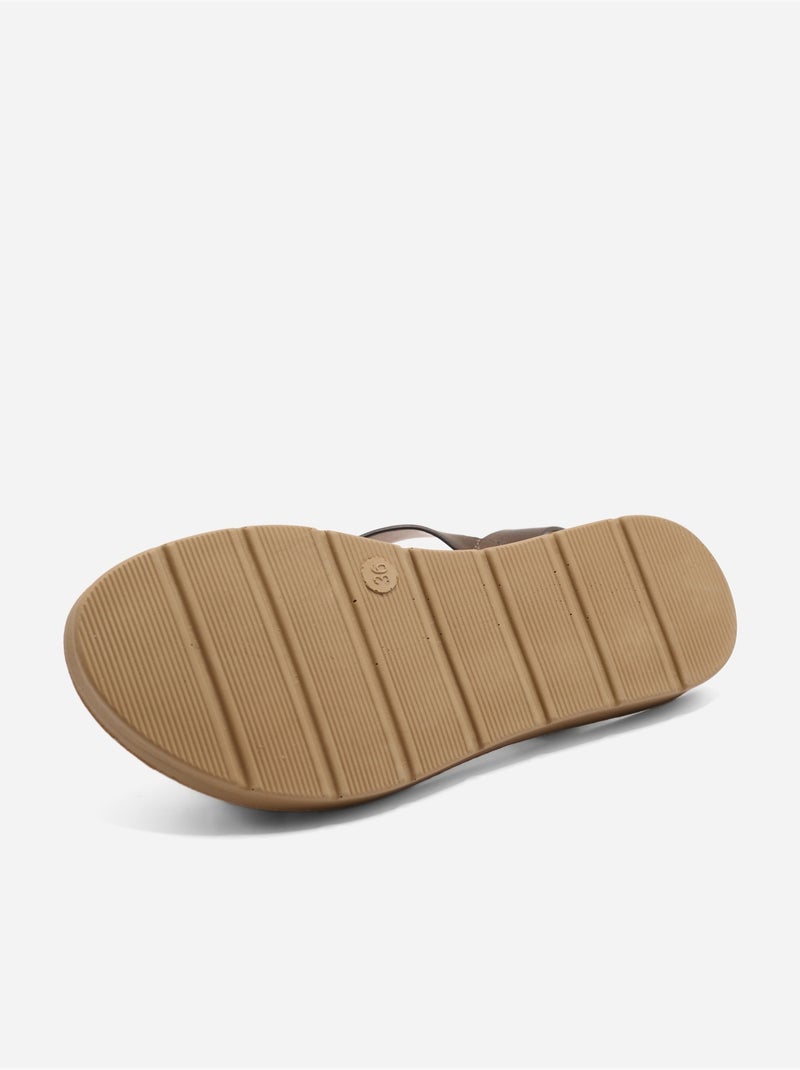 Sandali piatti da infilare - C M Marrone - Kiabi