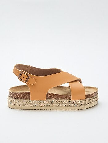 Sandali platform con fascette incrociate