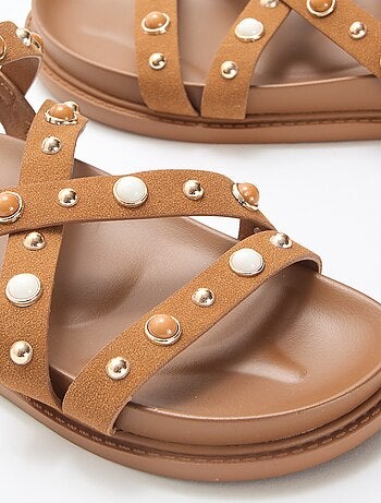 Sandali platform con listini borchiati