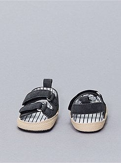 Sandali tipo espadrillas con strappi - Kiabi