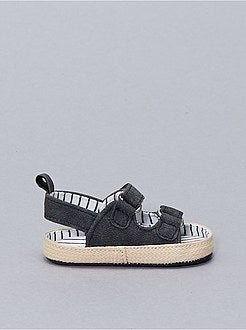 Sandali tipo espadrillas con strappi - Kiabi