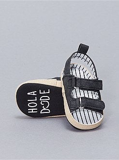 Sandali tipo espadrillas con strappi - Kiabi