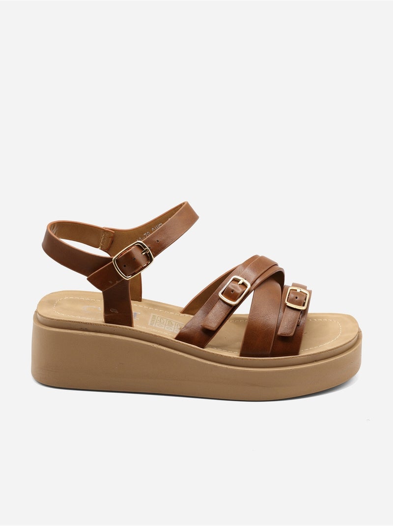 Sandalo con zeppa e cinturini multipli Cammello - Kiabi