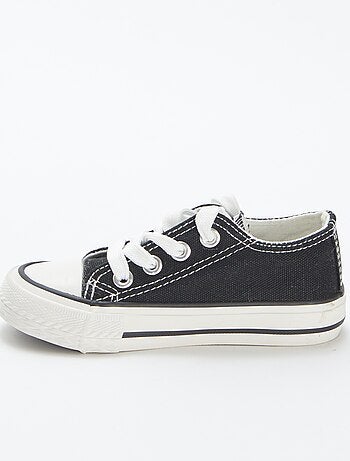 Scarpe basse stringate