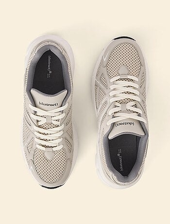 Scarpe da ginnastica - (ekstract)