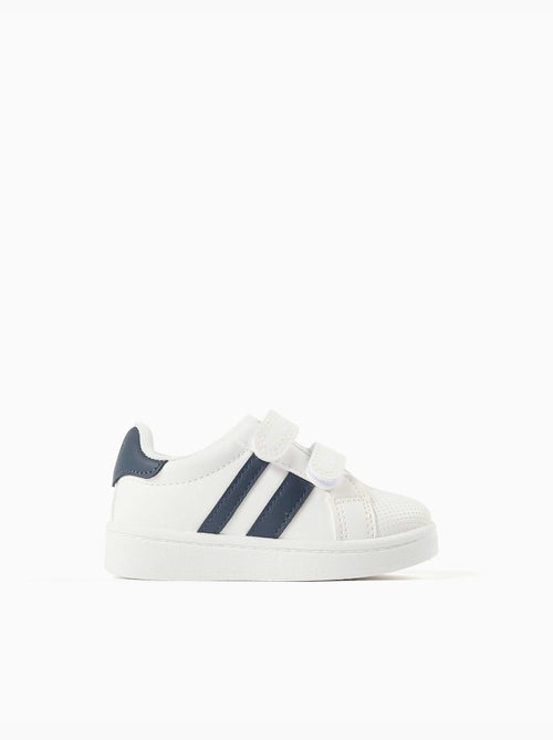 Scarpe da ginnastica a righe con chiusura a strappo - Kiabi Scarpe da ginnastica a righe con chiusura a strappo - Kiabi