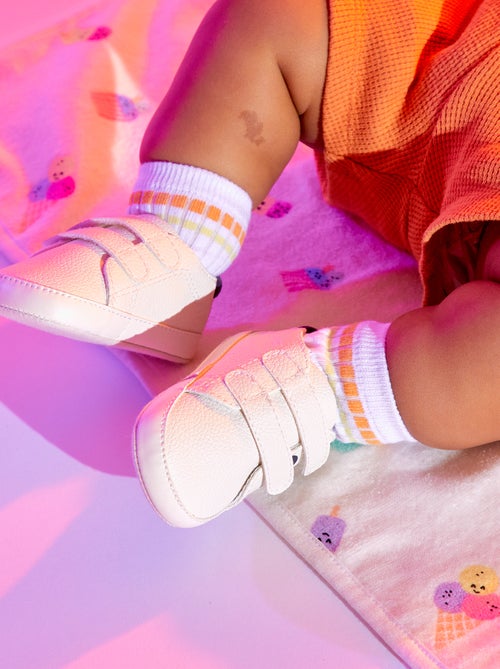 Scarpe da ginnastica bicolori a strappo - Kiabi