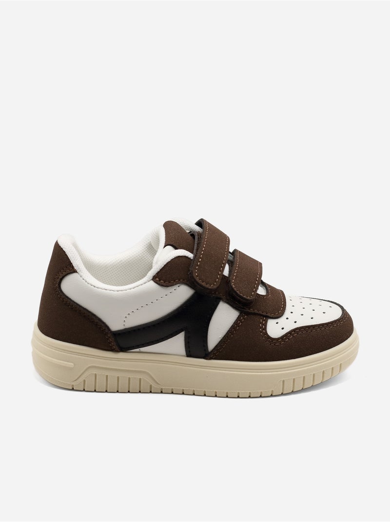 Scarpe da ginnastica con chiusura a velcro Marrone - Kiabi