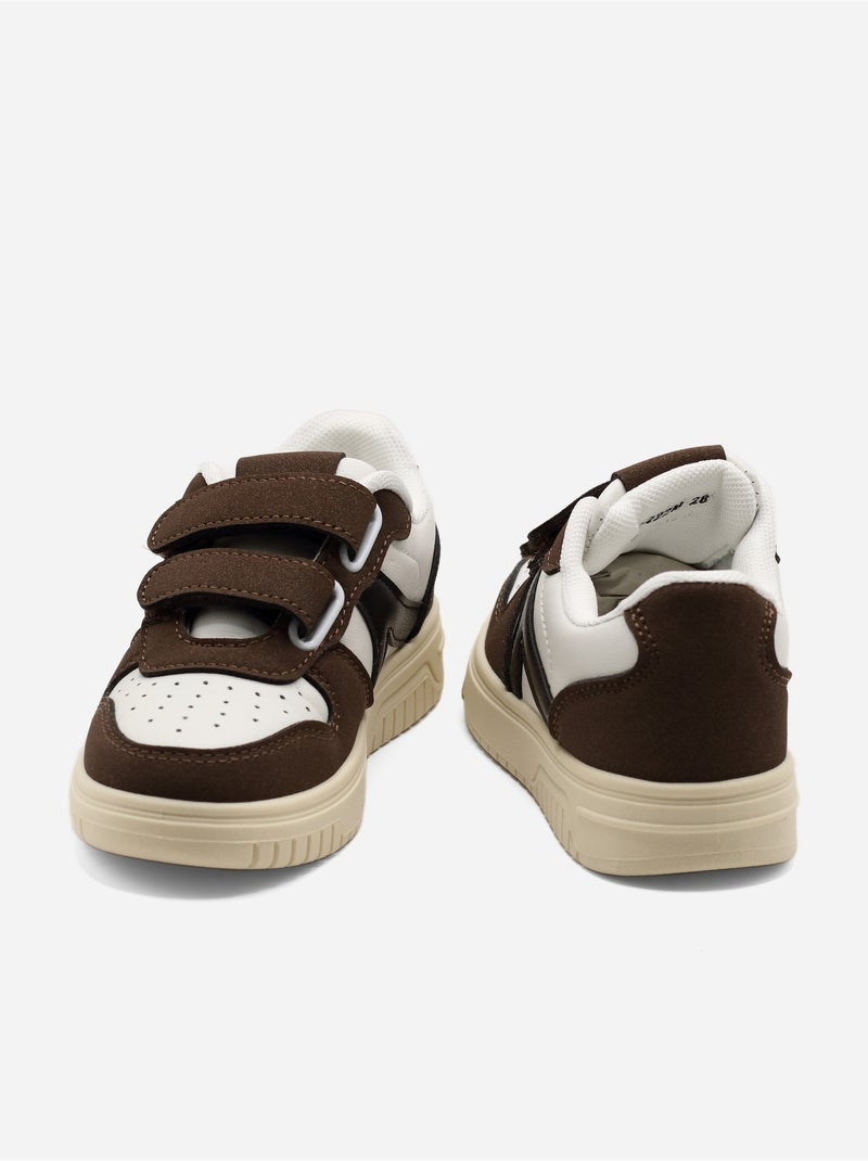 Scarpe da ginnastica con chiusura a velcro Marrone - Kiabi
