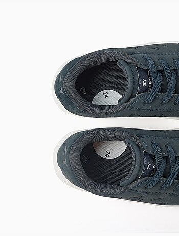 Scarpe da ginnastica con fiocchi in rilievo e lacci elastici