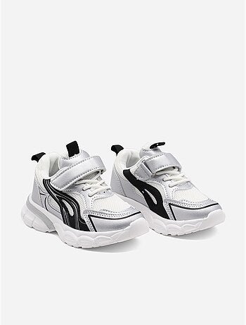 Scarpe da ginnastica con lacci