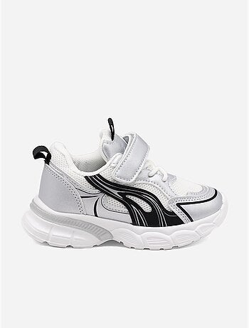 Scarpe da ginnastica con lacci