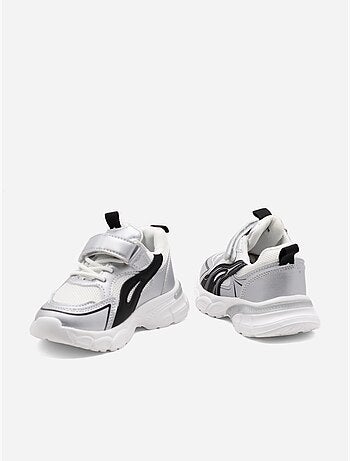 Scarpe da ginnastica con lacci