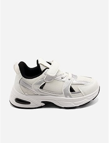 Scarpe da ginnastica con lacci
