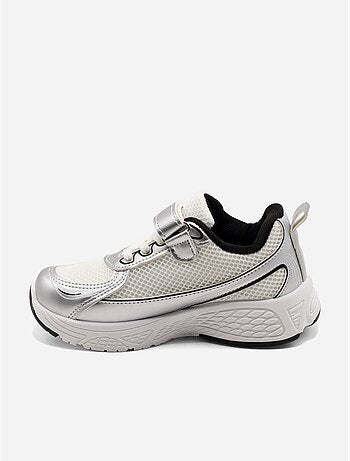 Scarpe da ginnastica con lacci
