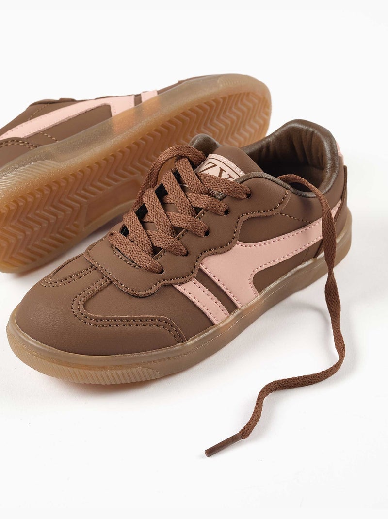 Scarpe da ginnastica con lacci e suola in gomma antiscivolo Marrone - Kiabi
