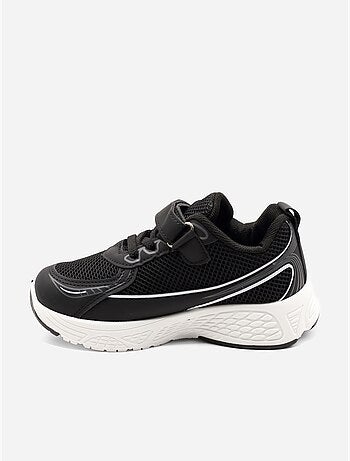 Scarpe da ginnastica con lacci
