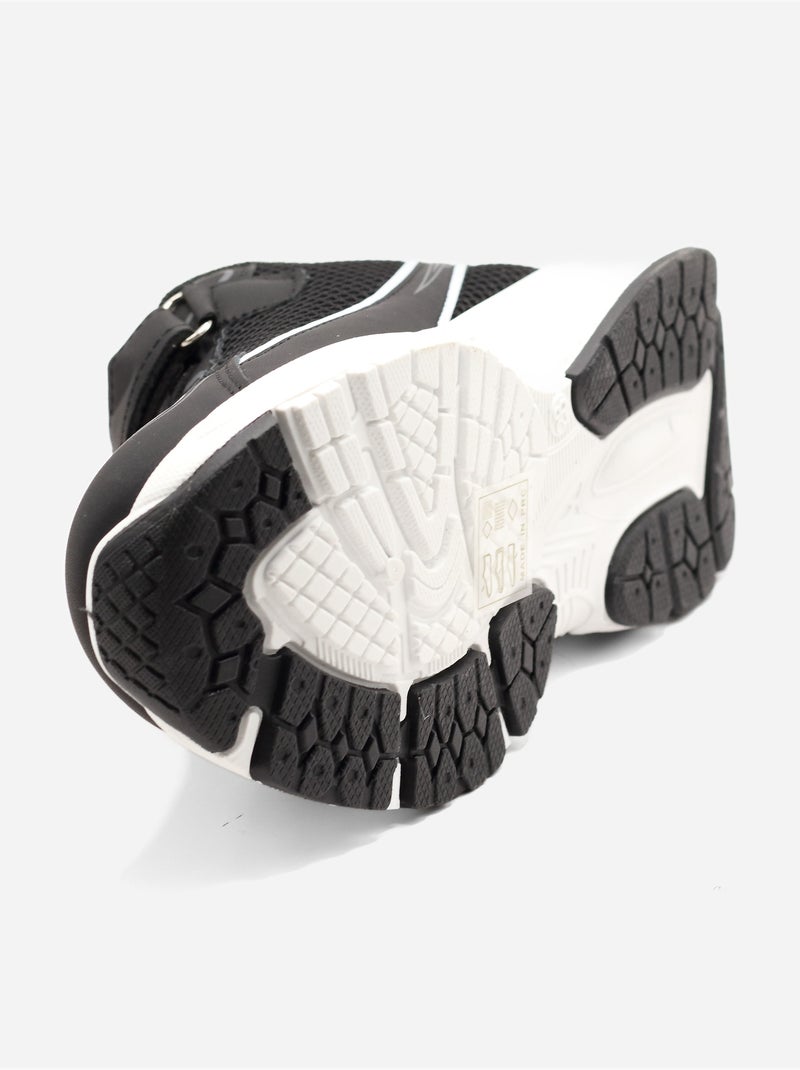 Scarpe da ginnastica con lacci Nero - Kiabi