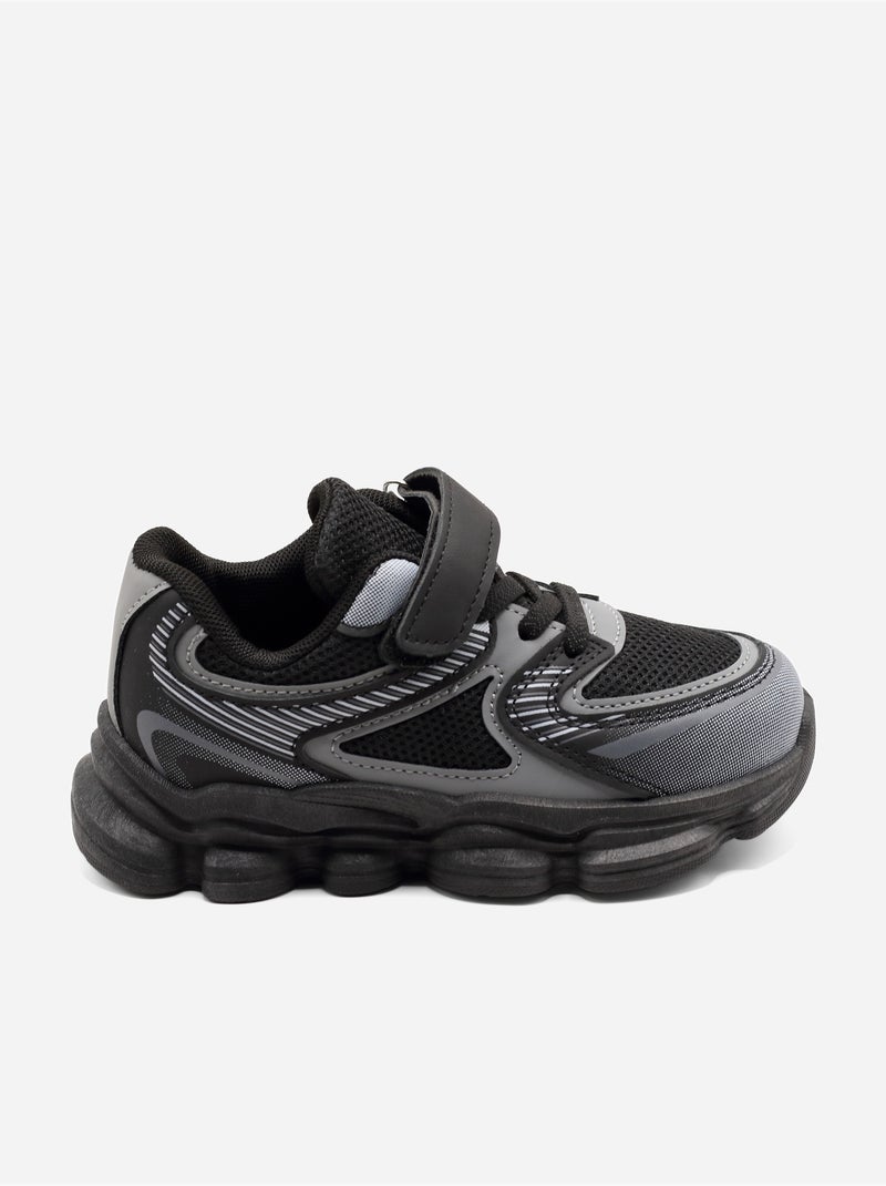Scarpe da ginnastica con lacci Nero - Kiabi