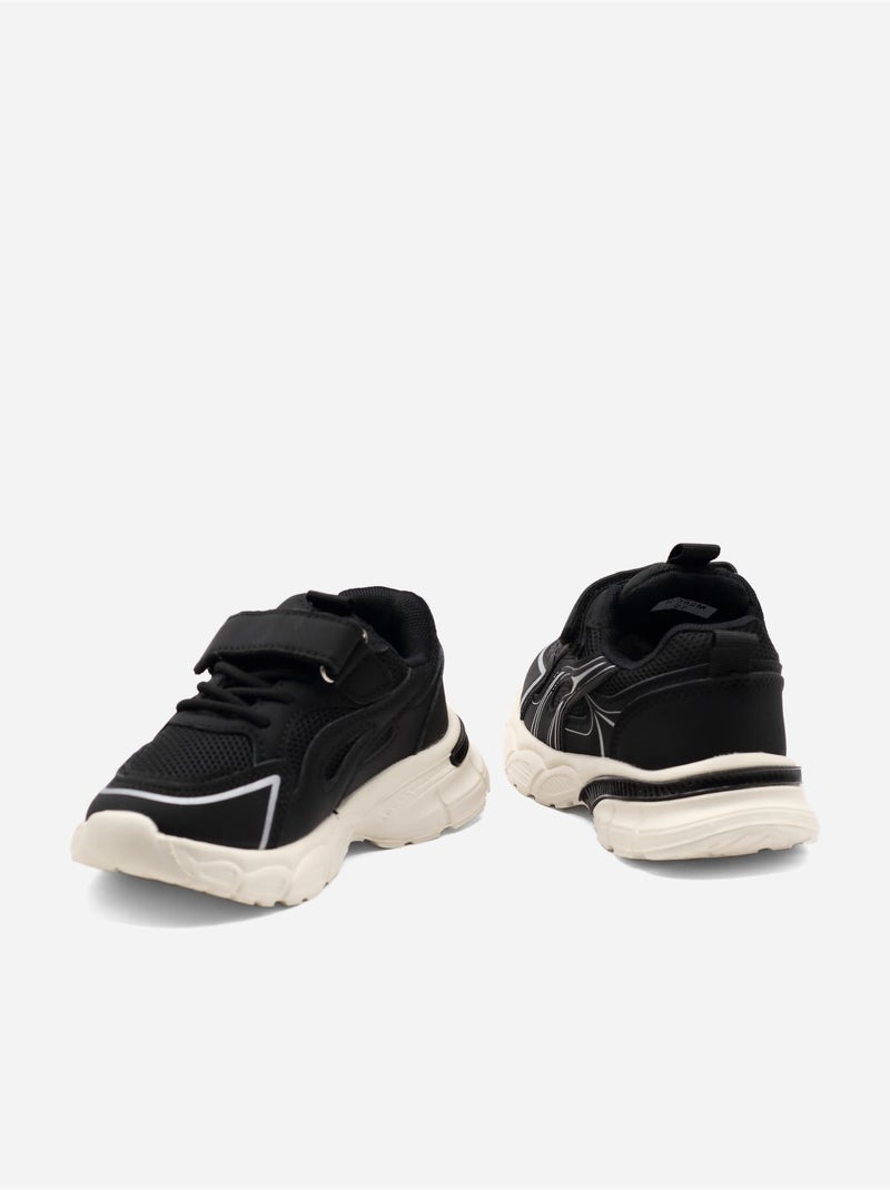 Scarpe da ginnastica con lacci Nero - Kiabi