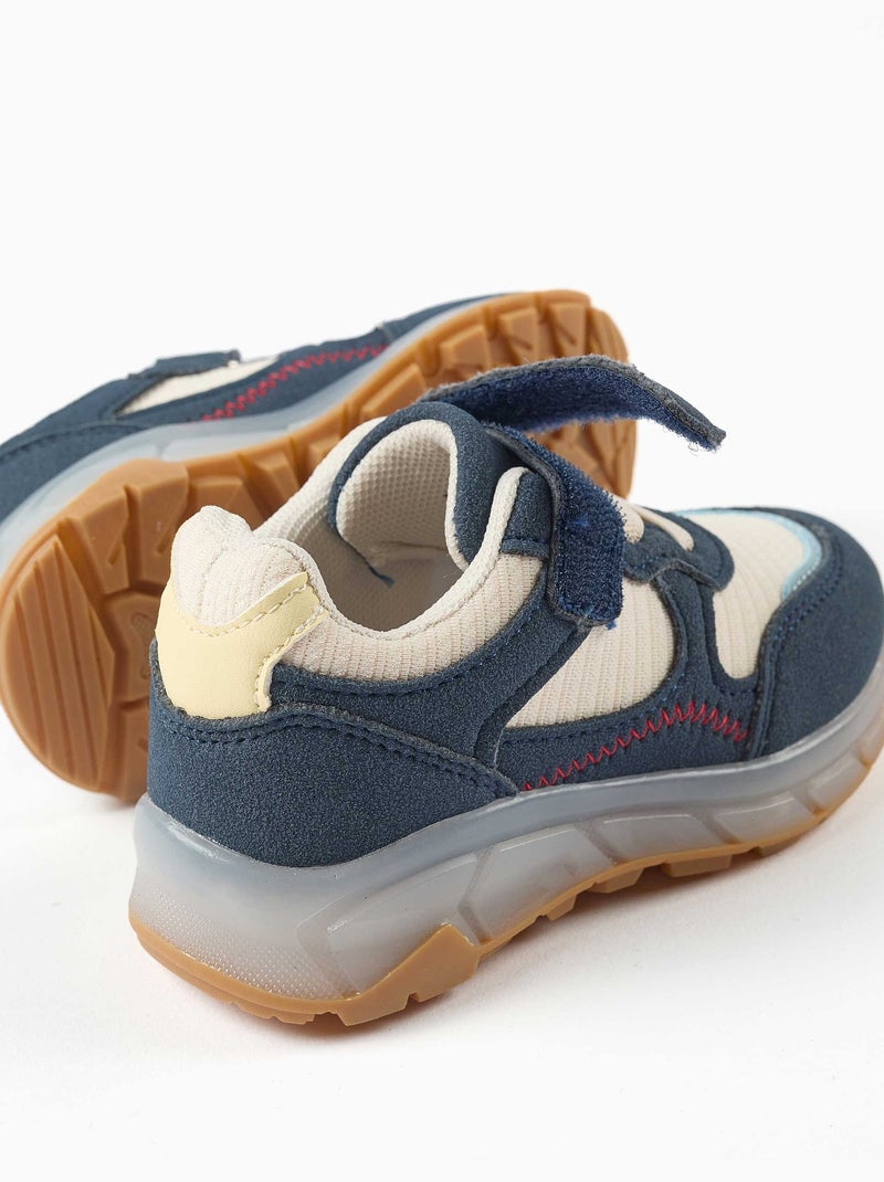 Scarpe da ginnastica con luci e suola antiscivolo Multicolore - Kiabi