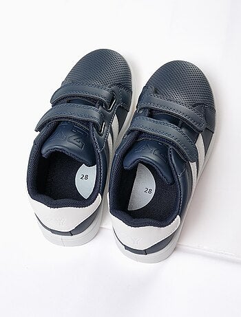 Scarpe da ginnastica con strisce