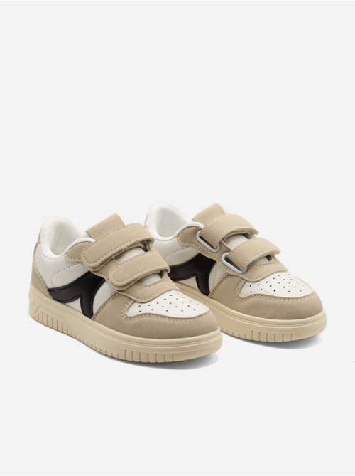 Scarpe da ginnastica con suola dentellata - Kiabi Scarpe da ginnastica con suola dentellata - Kiabi