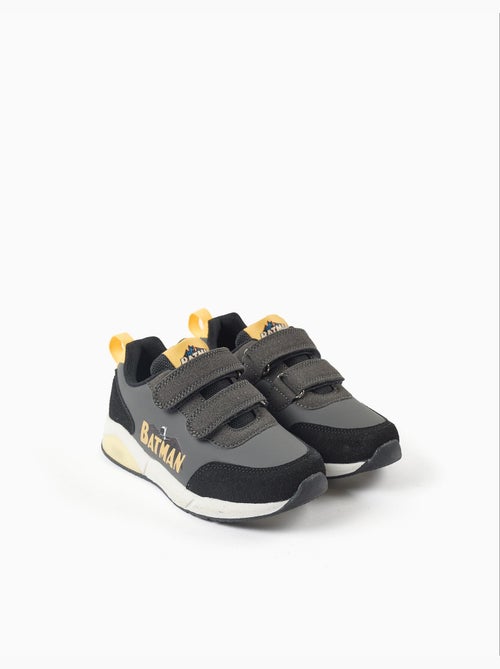 Scarpe da ginnastica con suola luminosa con stampa batman - Kiabi Scarpe da ginnastica con suola luminosa con stampa batman - Kiabi