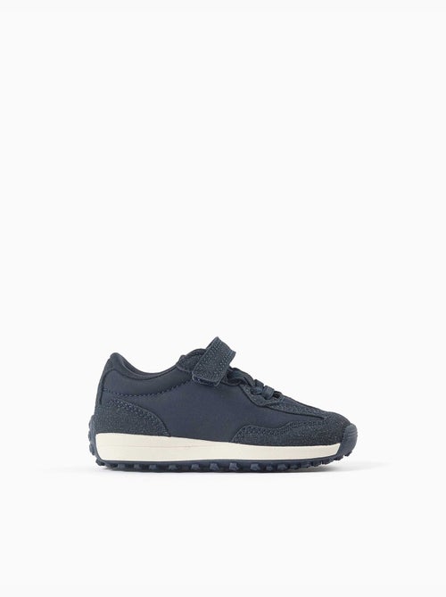 Scarpe da ginnastica in doppio tessuto con suola antiscivolo - Kiabi Scarpe da ginnastica in doppio tessuto con suola antiscivolo - Kiabi