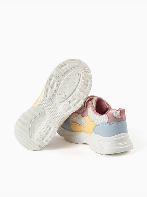 Scarpe da ginnastica in doppio tessuto con suola spessa - Kiabi Scarpe da ginnastica in doppio tessuto con suola spessa - Kiabi