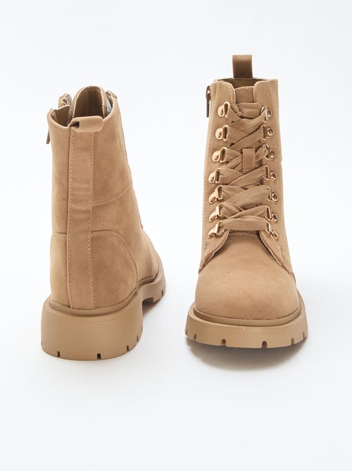 Scarpe da trekking con occhielli dorati - Kiabi