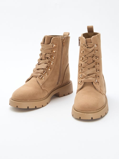 Scarpe da trekking con occhielli dorati - Kiabi