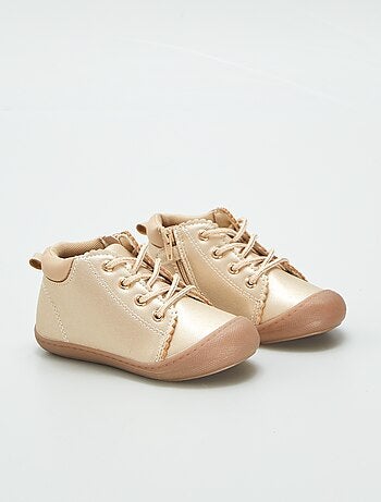 Scarpe dorate primi passi