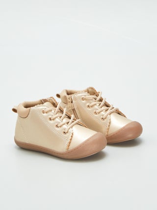 Scarpe dorate primi passi