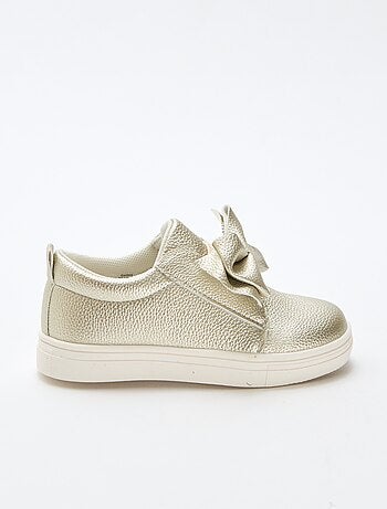Scarpe dorate slip-on / senza lacci con fiocchi decorativi