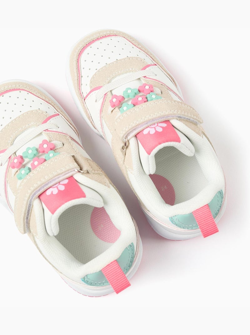 Scarpe sportive in doppio tessuto con fiori decorativi Bianco - Kiabi