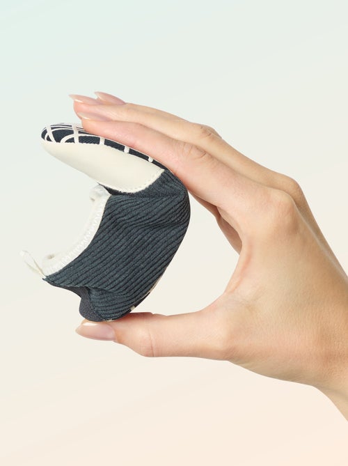 Scarpette a costine con strappi - 'Kitchoun' - Kiabi