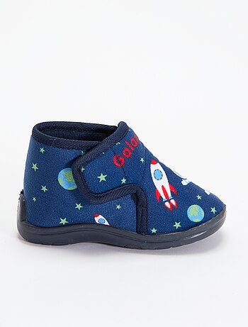 Scarpine alte con strappi