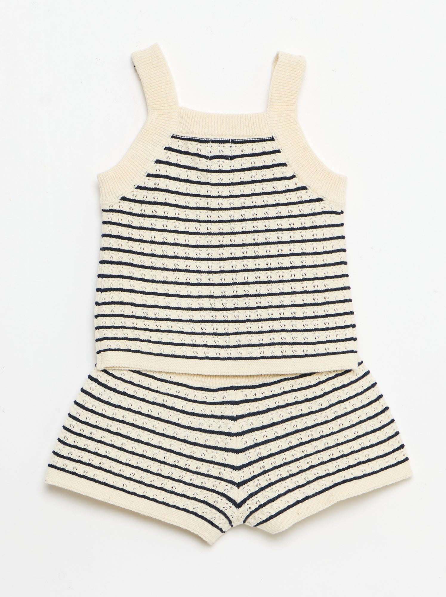 Set 2 pezzi short + T-shirt in crochet