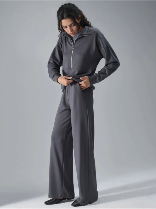 Set a due pezzi modal touch a gamba ampia con colletto con zip collezione bersan hiccup - Kiabi Set a due pezzi modal touch a gamba ampia con colletto con zip collezione bersan hiccup - Kiabi